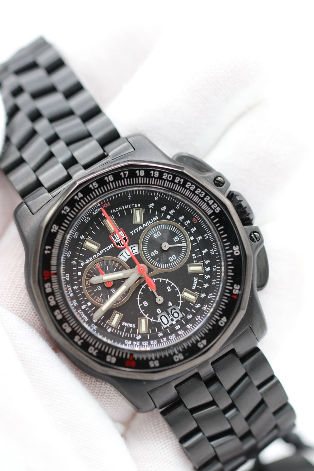 Luminox F22 Raptor 44mm Titanium 9270 Series Pilot Watch XA.9272