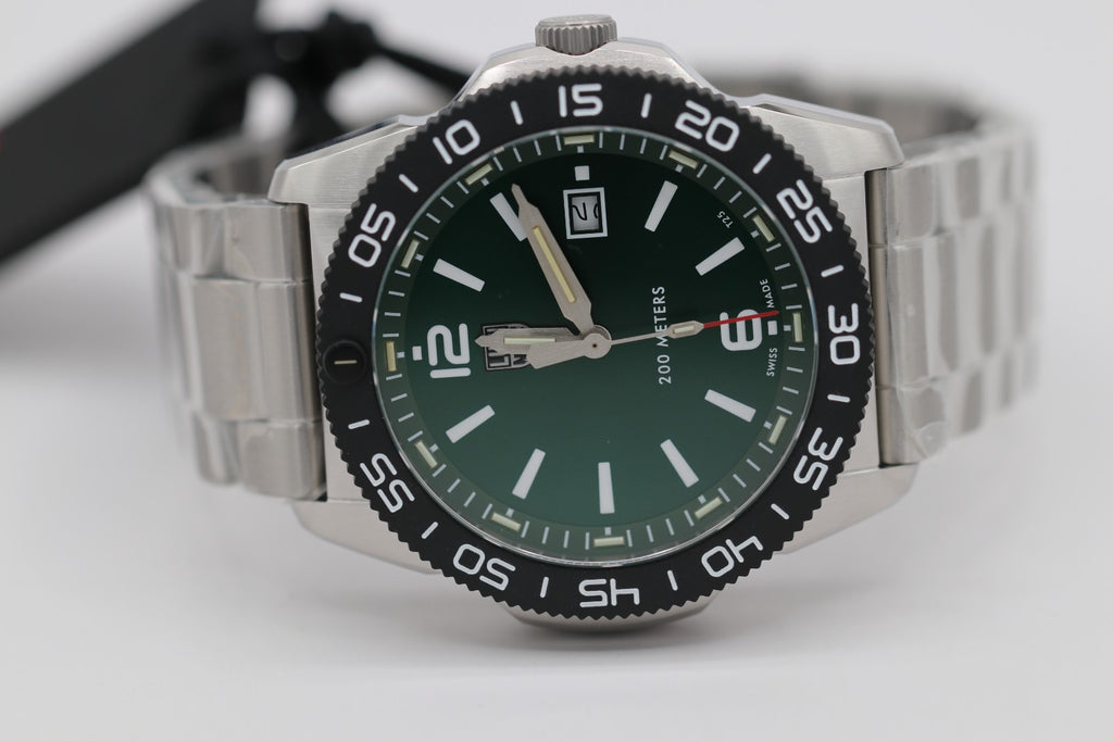 Swiss Luminox XS.3137 Pacific Diver Green Dial Tritium Stainless Mens 44mm Watch
