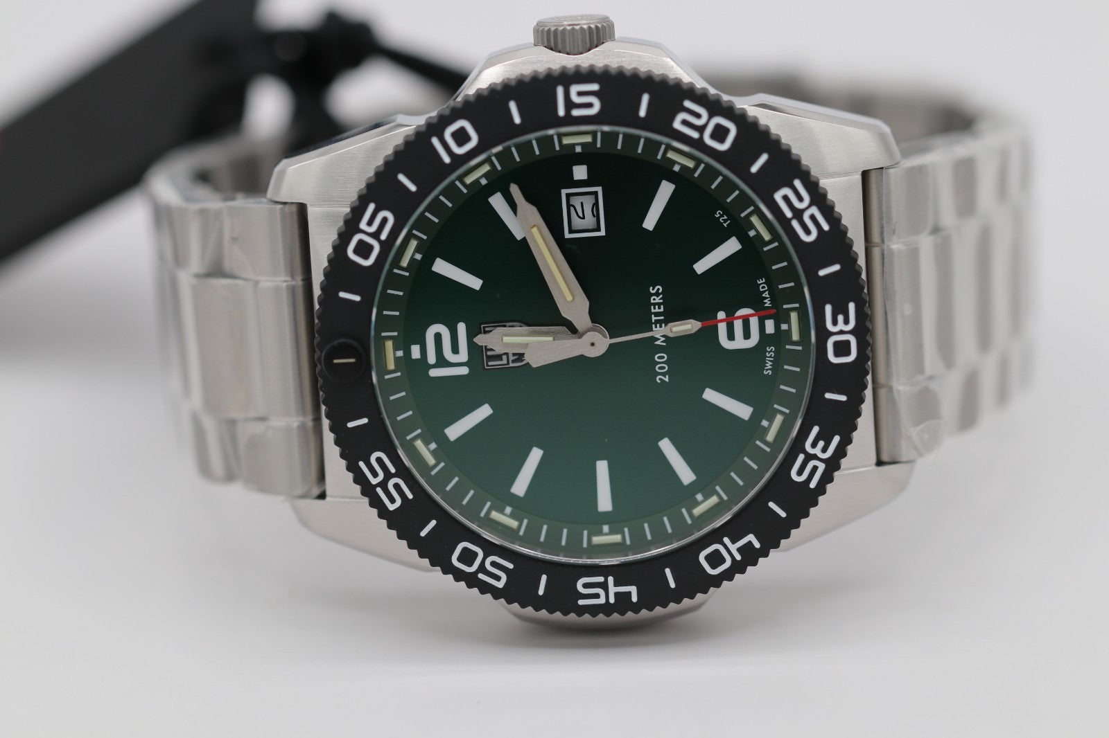 Swiss Luminox XS.3137 Pacific Diver Green Dial Tritium Stainless Mens 44mm Watch