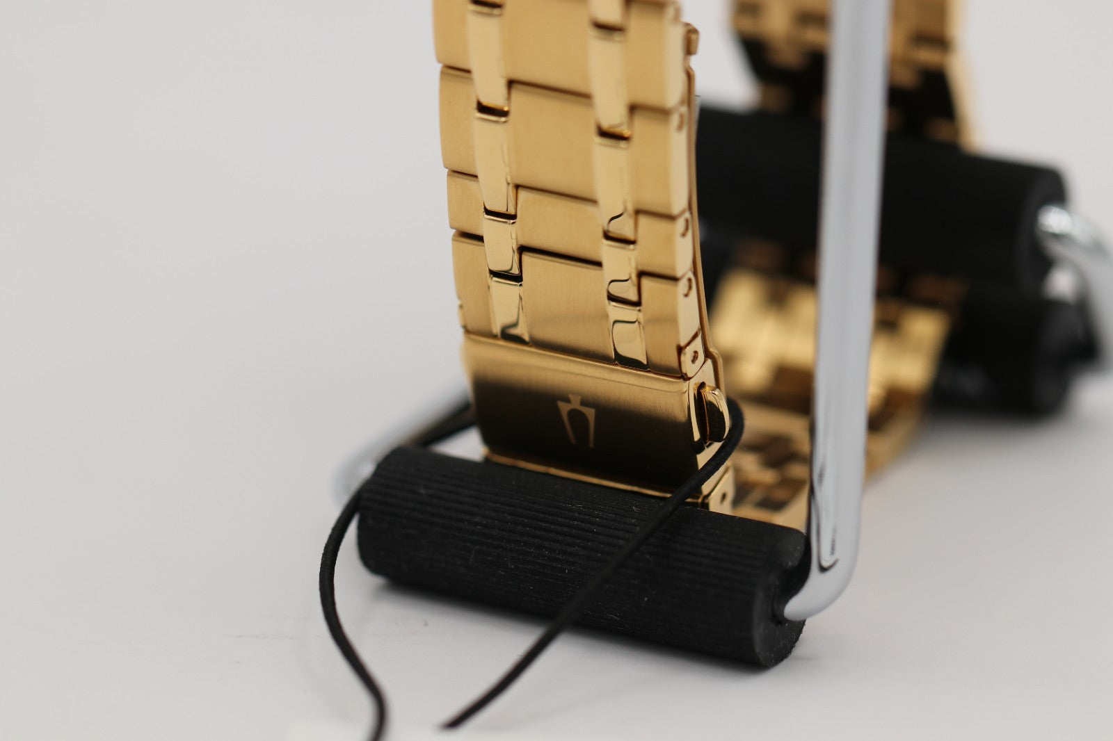 Bulova 97C115 Surveyor Classic Dial Gold-Tone SS Men's Watch $259.99 MSRP