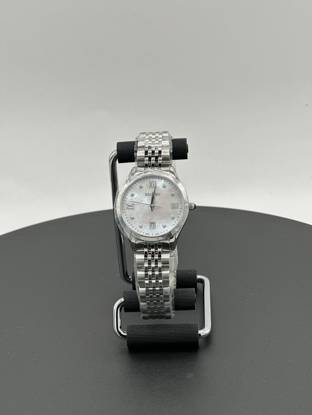 BALMAIN Women Analog Quartz Casual Watch Classic Dress Mother of Pearl Dial Wate