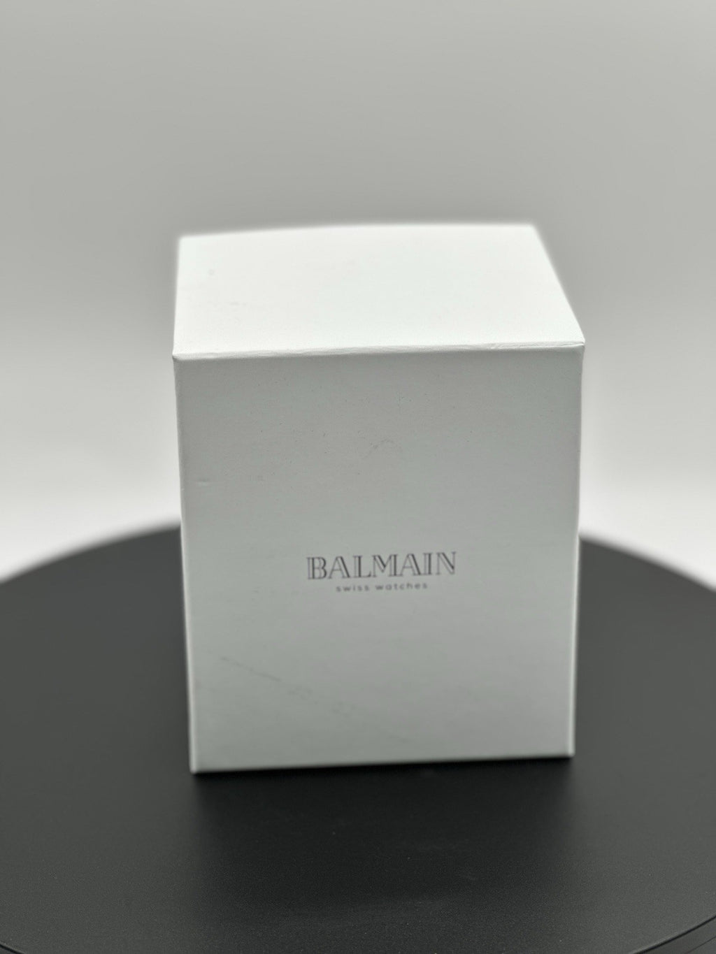BALMAIN Women Analog Quartz Casual Watch Classic Dress Mother of Pearl Dial Wate